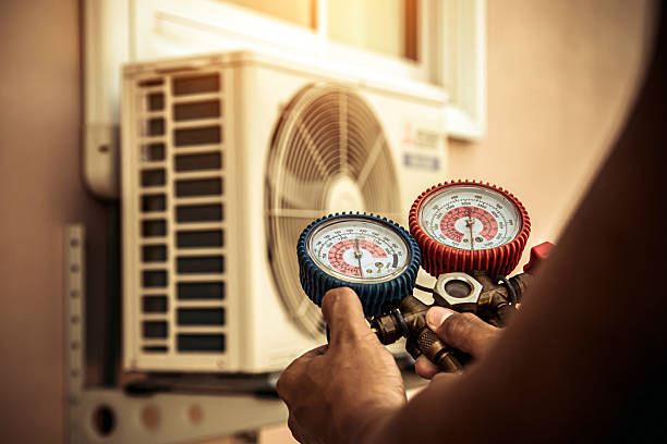 Professional Hvac technician working in New Canaan, CT